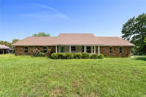 1806 Willow Dr, Stigler, OK 74462