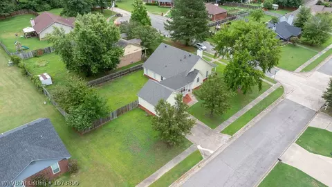 View/Area - 1003 J Cir, Barling, AR 72923 photo 2 of 5