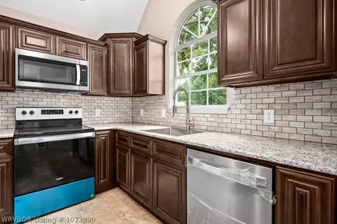 Kitchen - 1003 J Cir, Barling, AR 72923 photo 1 of 2