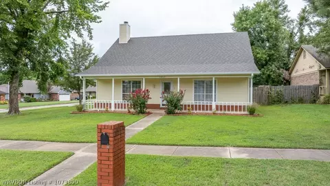 1003 J Cir, Barling, AR 72923