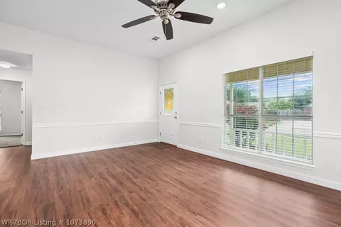 Living - 1003 J Cir, Barling, AR 72923 photo 3 of 4