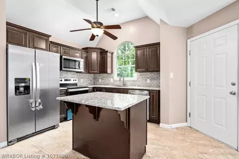 Entry Way - 1003 J Cir, Barling, AR 72923 photo 1 of 2