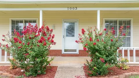 Exterior - 1003 J Cir, Barling, AR 72923 photo 2 of 16