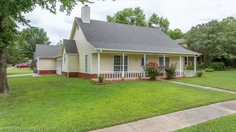Exterior - 1003 J Cir, Barling, AR 72923 photo 10 of 16