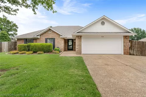 704 W Lisa Ln, Van Buren, AR 72956
