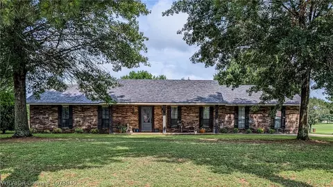 1422 Charmont Dr, Charleston, AR 72933