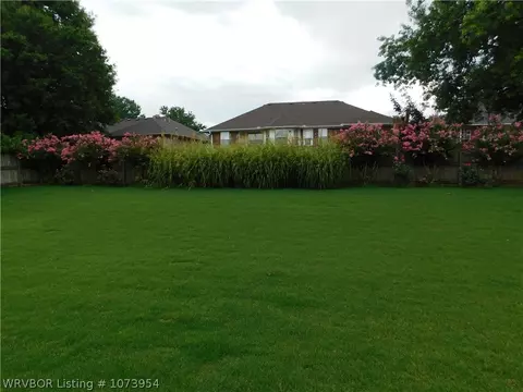 7305 Red Pine Dr, Fort Smith, AR 72916 photo 3