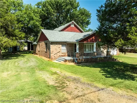 802 S 5th St, Bonanza, AR 72916 photo 3