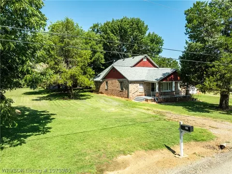 802 S 5th St, Bonanza, AR 72916 photo 4