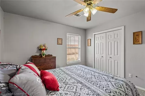 Bedroom - 105 Commanche Loop, Roland, OK 74954 photo 2 of 4