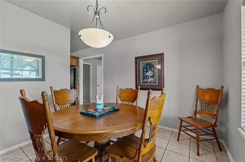 Dining - 105 Commanche Loop, Roland, OK 74954 photo 2 of 2