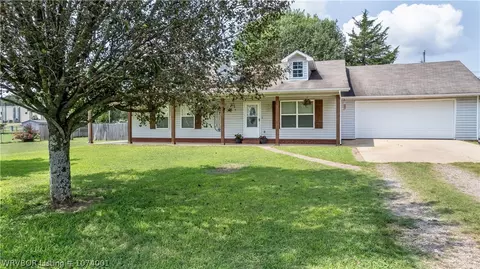 6721 Red Robin Dr, Van Buren, AR 72956