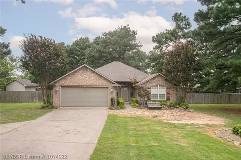 901 Faye Ave, Pocola, OK 74902