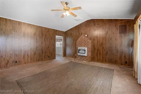 Living - 5902 Mount Zion Rd, Hackett, AR 72937 photo 1 of 5