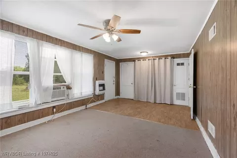 Living - 5902 Mount Zion Rd, Hackett, AR 72937 photo 5 of 5