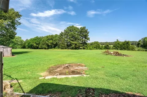 Exterior - 5902 Mount Zion Rd, Hackett, AR 72937 photo 3 of 12