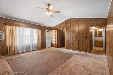 Living - 5902 Mount Zion Rd, Hackett, AR 72937 photo 3 of 5