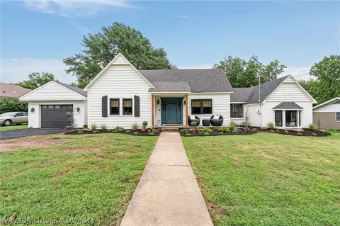 128 Main St, Greenwood, AR 72936