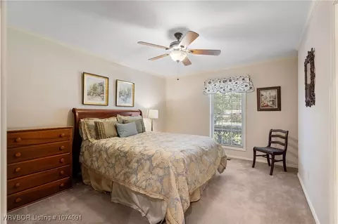 Bedroom - 10910 Hunters Point Rd, Fort Smith, AR 72903 photo 3 of 5
