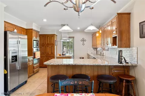 Kitchen - 10910 Hunters Point Rd, Fort Smith, AR 72903 photo 5 of 5