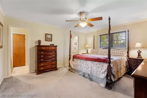 Bedroom - 10910 Hunters Point Rd, Fort Smith, AR 72903 photo 4 of 5