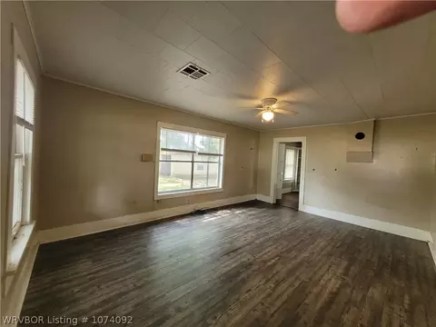 80 6th St, Waldron, AR 72958 photo 5