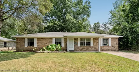 1304 27th St, Van Buren, AR 72956