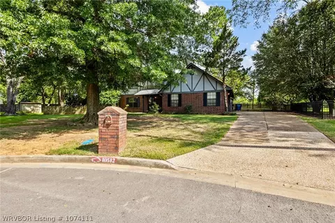 10512 Meandering Ct, Fort Smith, AR 72903