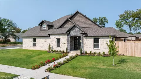 8516 Broadley, Fort Smith, AR 72916