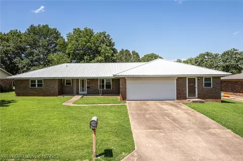 106 Rosewood Dr, Poteau, OK 74953