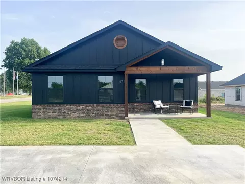 671 Lee Creek Loop, Sallisaw, OK 74955