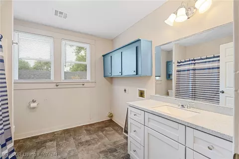 Bath - 1511 N 29th St, Fort Smith, AR 72901 photo 2 of 2