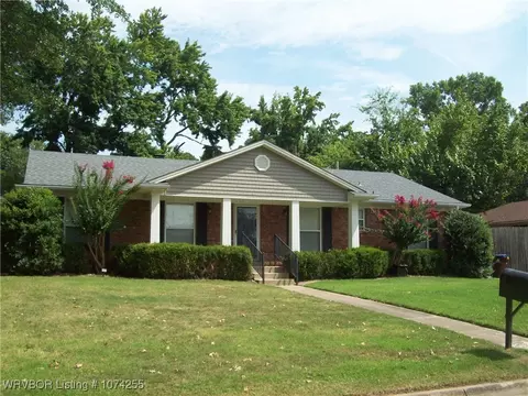 6821 Riviera Dr, Fort Smith, AR 72903 photo 3