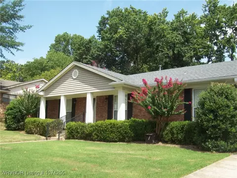 6821 Riviera Dr, Fort Smith, AR 72903 photo 2
