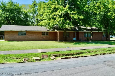 507 Harper St, Poteau, OK 74953