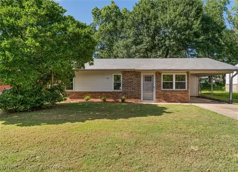 4003 Pond St, Van Buren, AR 72956