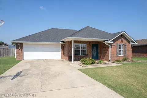 1681 Courtney Ln, Alma, AR 72921