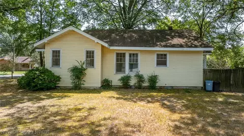 614 N 7th St, Paris, AR 72855 photo 2