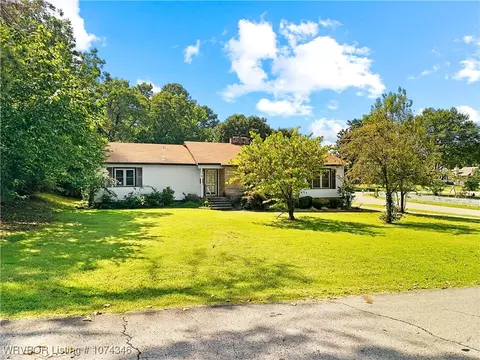 77 Haven Dr, Fort Smith, AR 72901 photo 1