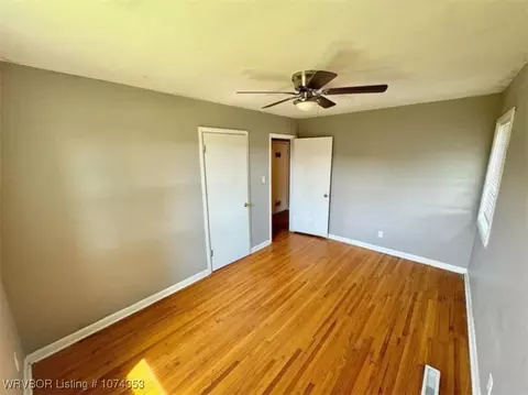 Bedroom - 4506 21st St, Fort Smith, AR 72901 photo 2 of 3