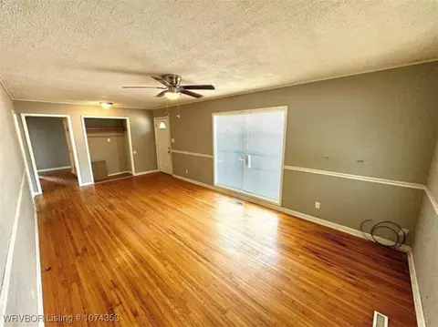 Living - 4506 21st St, Fort Smith, AR 72901 photo 1 of 2
