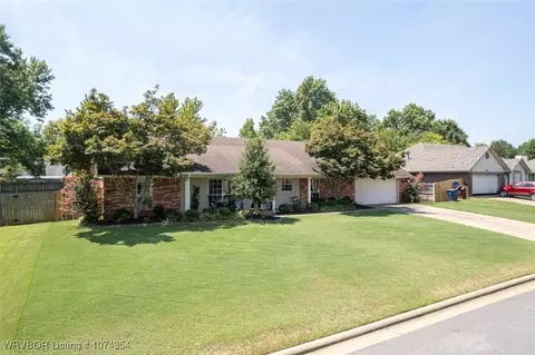 8900 Skypark Dr, Fort Smith, AR 72903 photo 2