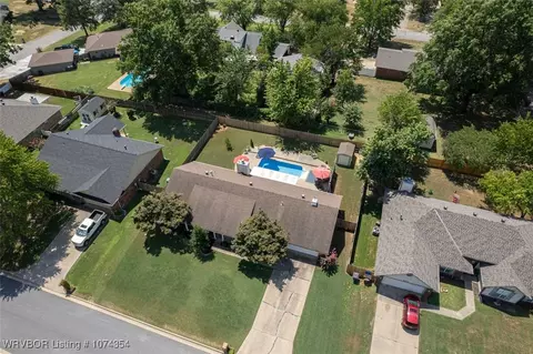 8900 Skypark Dr, Fort Smith, AR 72903 photo 4