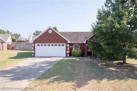 614 Dugan Mill Cir, Fort Smith, AR 72908