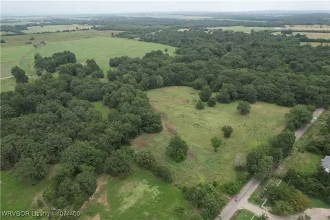 724 Old Pocola Hwy, Pocola, OK 74953