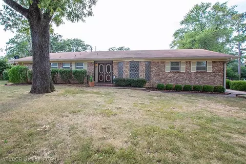1201 N 58th Ter, Fort Smith, AR 72904