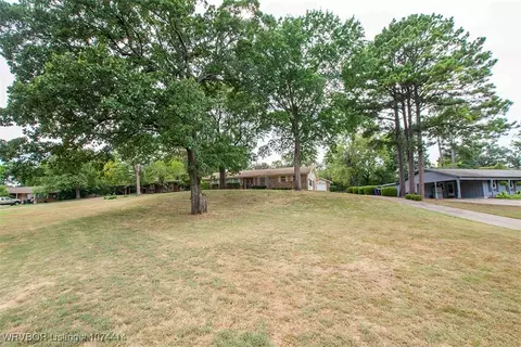 1201 N 58th Ter, Fort Smith, AR 72904 photo 2