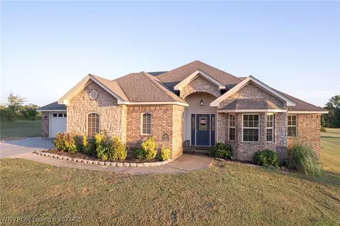 2019 Deepwood Dr, Alma, AR 72921