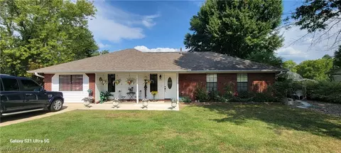 824 N Berry St, Greenwood, AR 72936