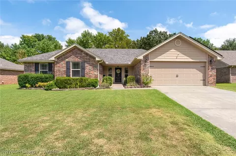 212 S 14th St, Lavaca, AR 72941 photo 1